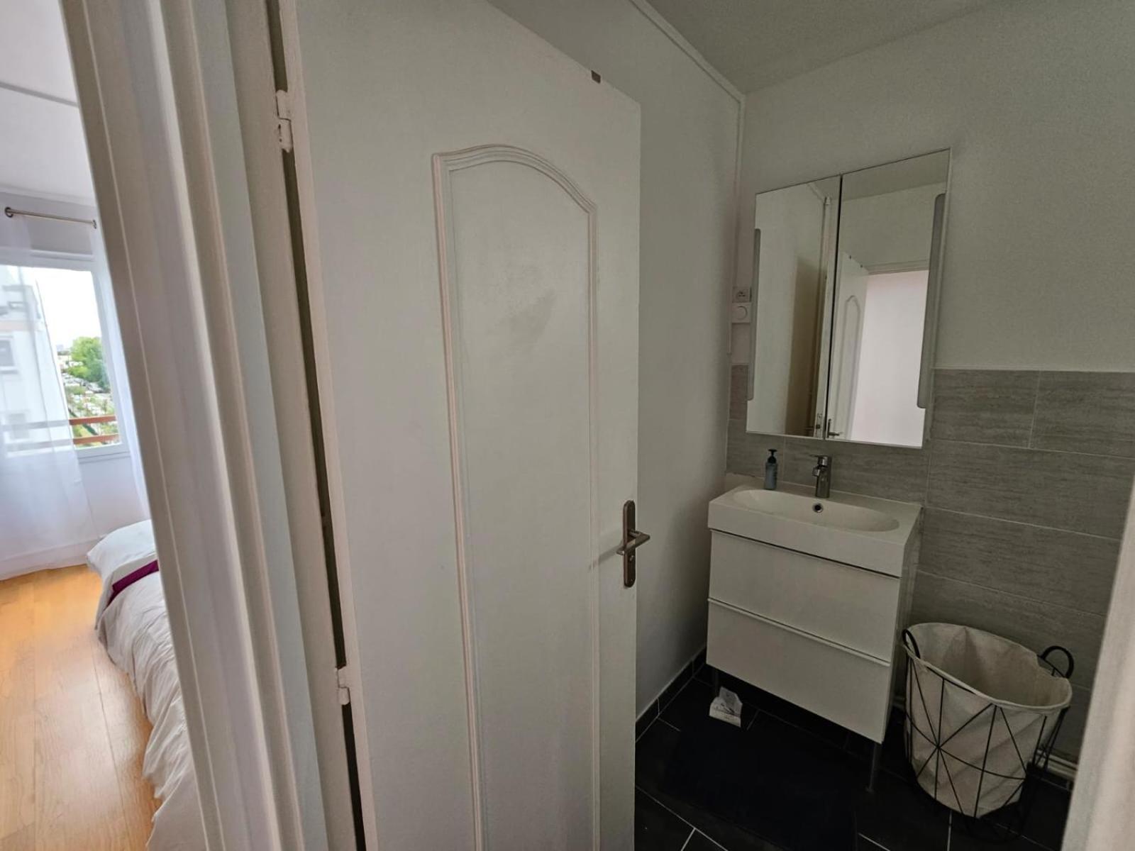 Elegant 3 Pieces Proche Paris La Defense Apartment เบอซองส์ ภายนอก รูปภาพ
