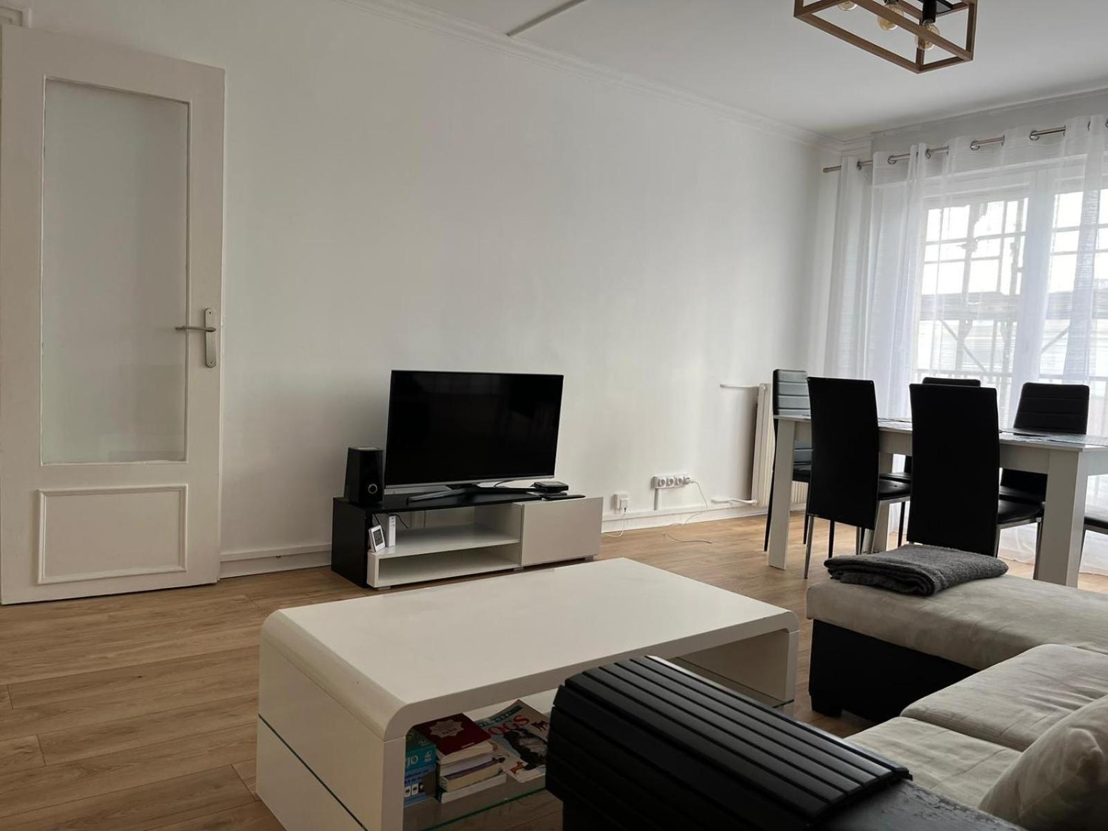Elegant 3 Pieces Proche Paris La Defense Apartment เบอซองส์ ภายนอก รูปภาพ