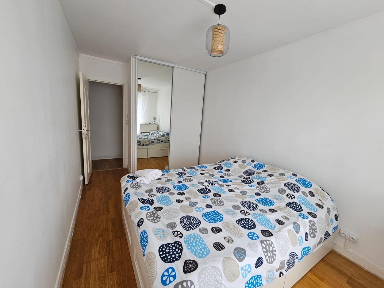 Elegant 3 Pieces Proche Paris La Defense Apartment เบอซองส์ ภายนอก รูปภาพ