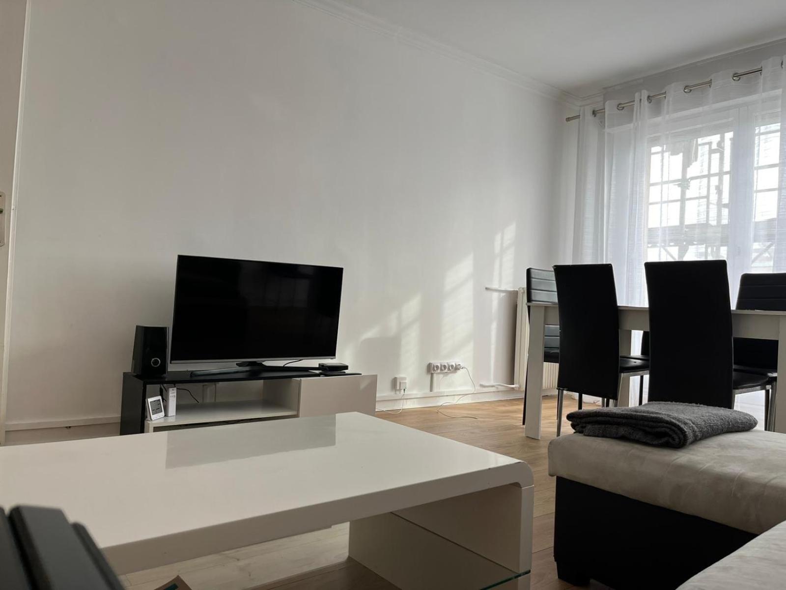 Elegant 3 Pieces Proche Paris La Defense Apartment เบอซองส์ ภายนอก รูปภาพ