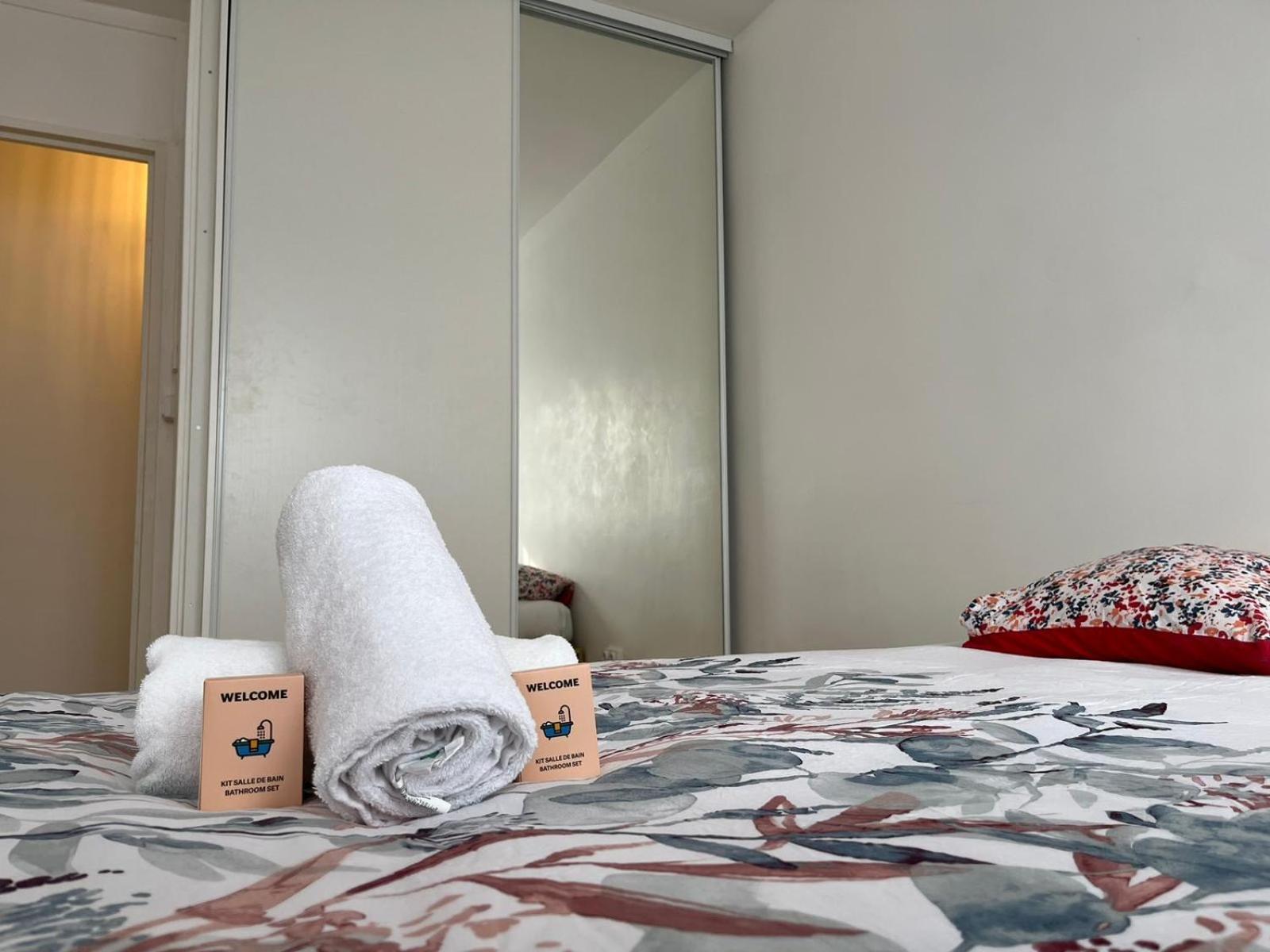 Elegant 3 Pieces Proche Paris La Defense Apartment เบอซองส์ ภายนอก รูปภาพ