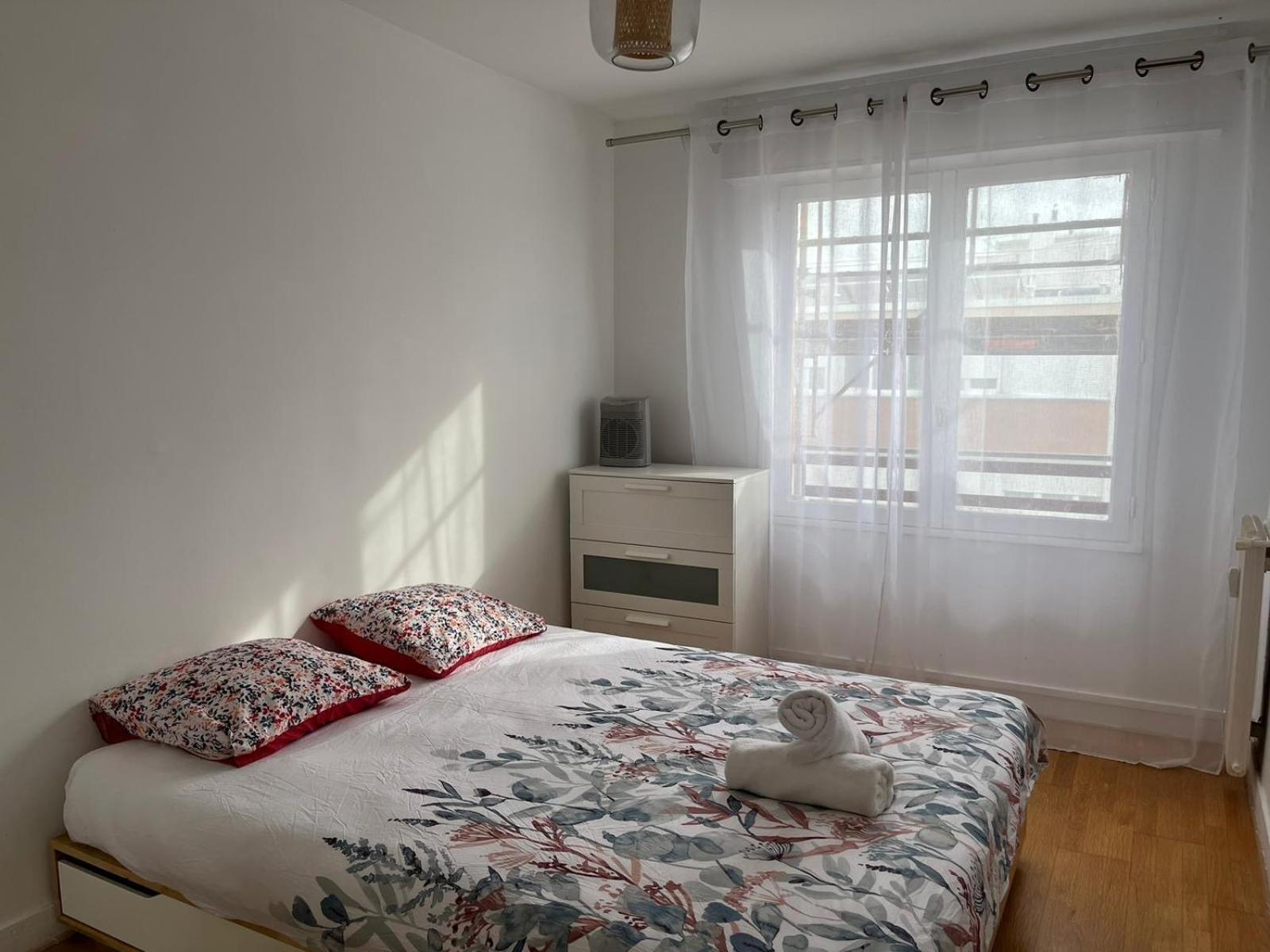 Elegant 3 Pieces Proche Paris La Defense Apartment เบอซองส์ ภายนอก รูปภาพ
