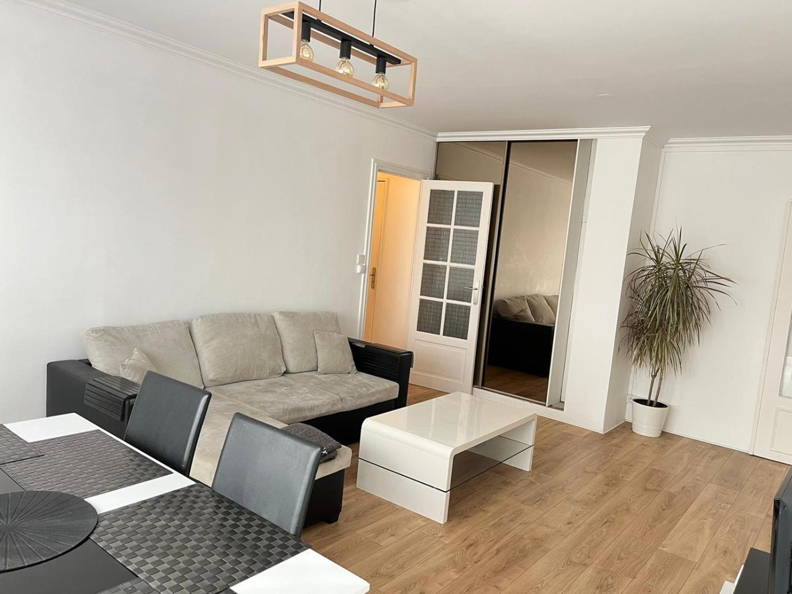 Elegant 3 Pieces Proche Paris La Defense Apartment เบอซองส์ ภายนอก รูปภาพ