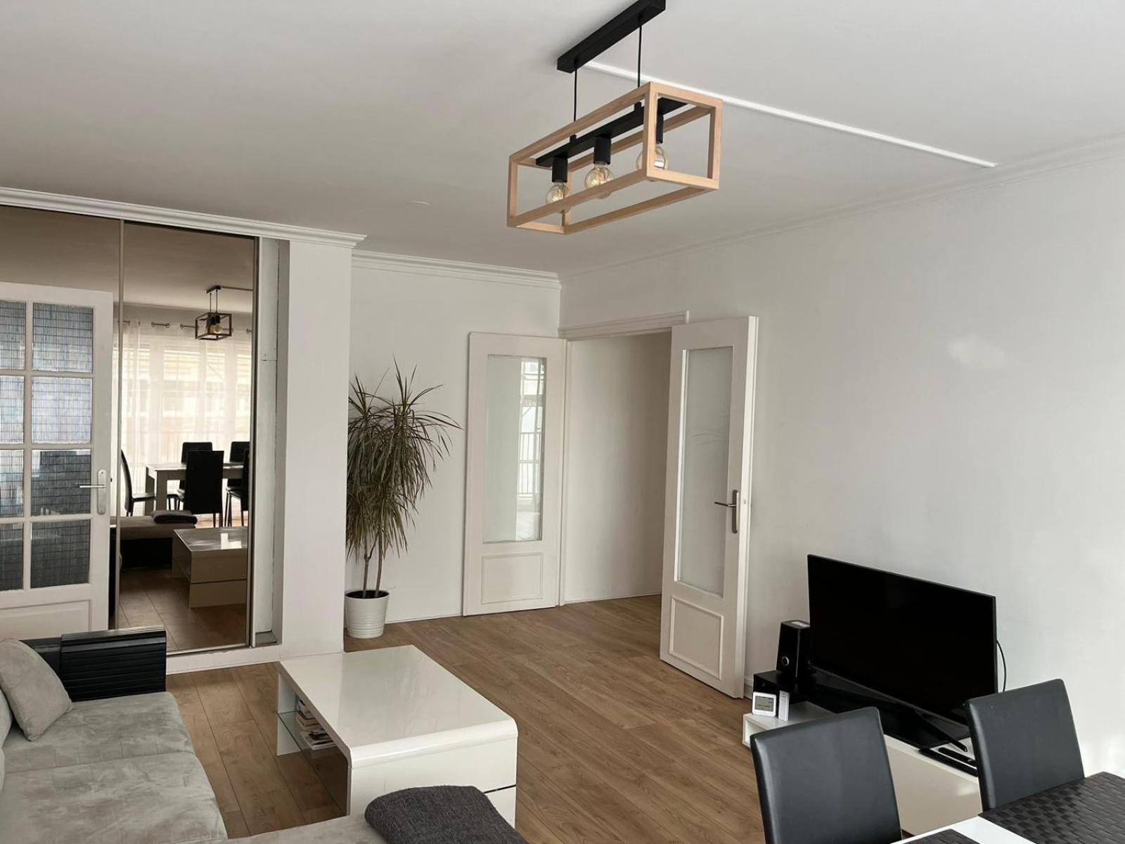 Elegant 3 Pieces Proche Paris La Defense Apartment เบอซองส์ ภายนอก รูปภาพ